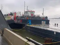 Kapal feri untuk jualan