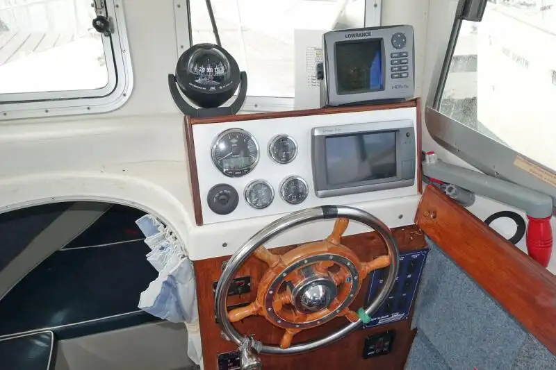 Kapal kerja untuk dijual