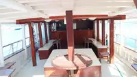 Kapal pelayaran untuk dijual