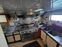 Kapal bekalan untuk dijual