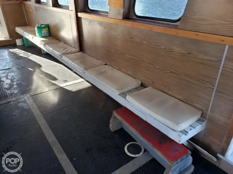 Kapal feri untuk dijual