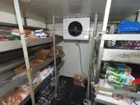 Kapal bekalan untuk dijual