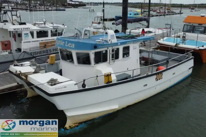 Kapal kerja untuk dijual