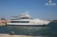 Kapal feri untuk dijual