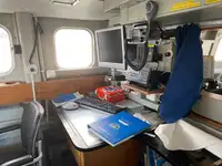 Kapal kerja untuk dijual