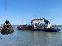 Kapal pengorek untuk dijual