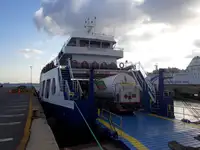 kapal RoPax untuk jualan