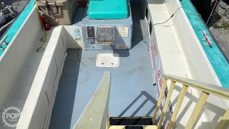 Kapal pelayaran untuk dijual