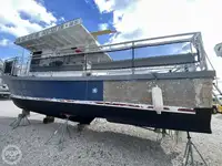 Kapal pelayaran untuk dijual