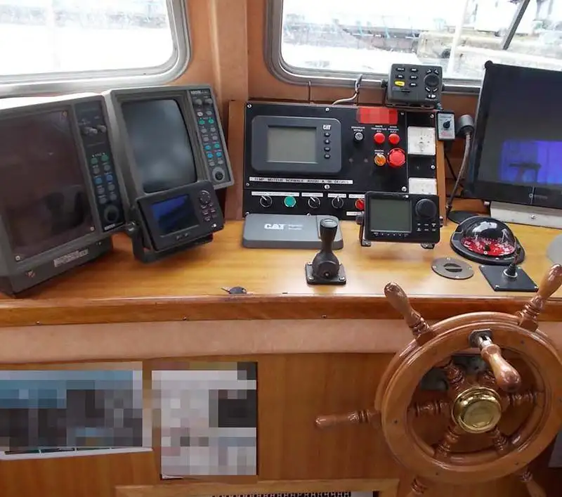 Kapal kerja untuk dijual