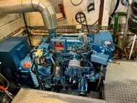 Kapal rondaan untuk dijual