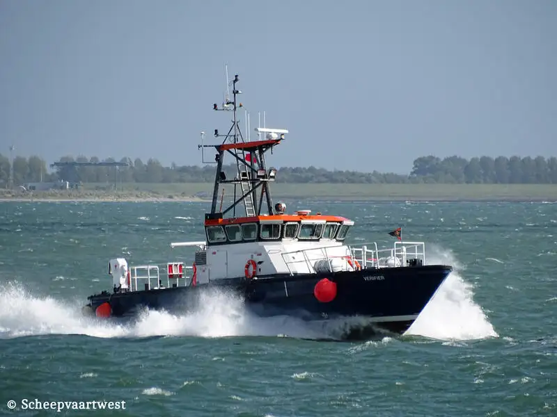 Kapal tinjauan untuk dijual
