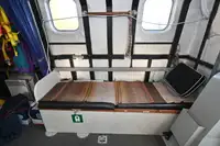 Kapal penyelamat untuk dijual