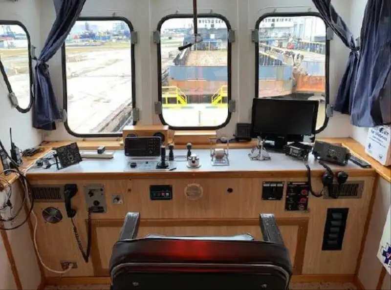 Kapal Bekal Pantas (FSV) untuk dijual