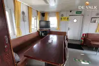 Hotel terapung untuk dijual