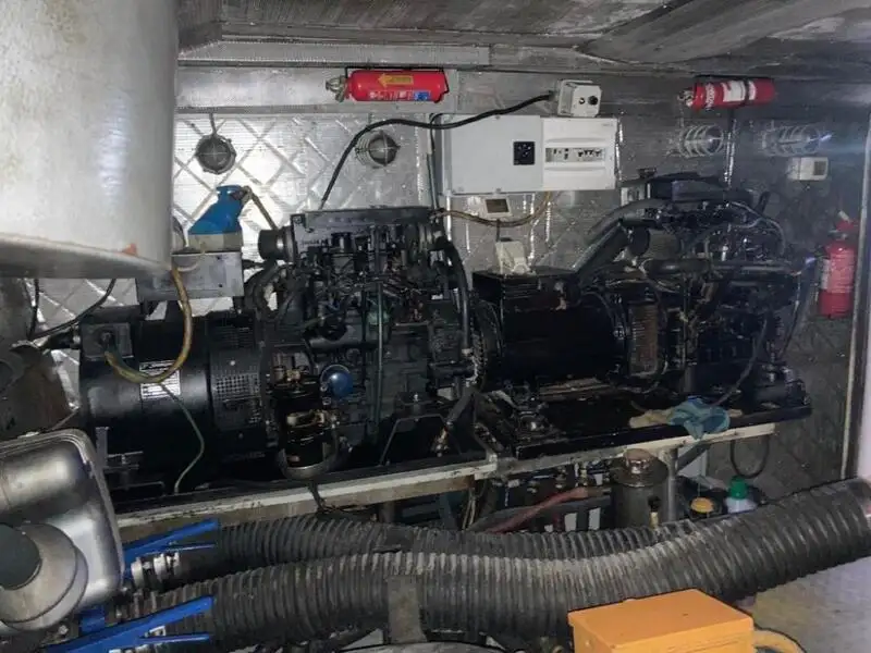 Kapal feri untuk dijual