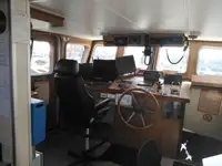Kapal tinjauan untuk dijual