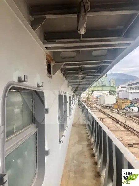 Kapal pelayaran untuk dijual