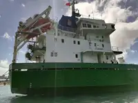 Oil/Chemical tanker untuk jualan