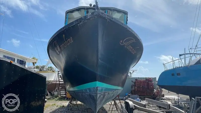 Kapal pelayaran untuk dijual