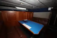 Kapal rondaan untuk dijual