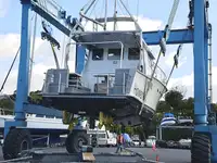 Kapal penyelidik untuk dijual