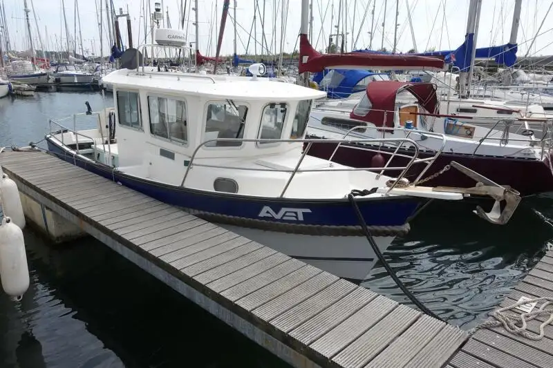 Kapal kerja untuk dijual
