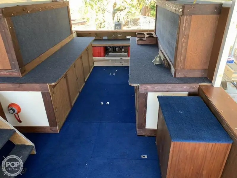 Kapal pelayaran untuk dijual
