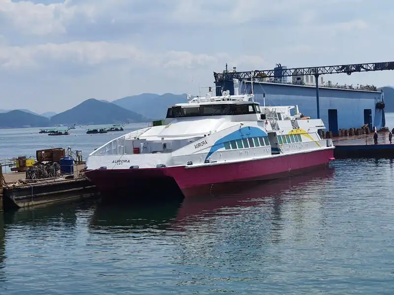 Kapal pelayaran untuk dijual