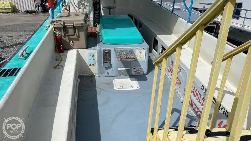 Kapal pelayaran untuk dijual