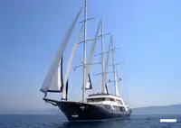 Yacht untuk dijual
