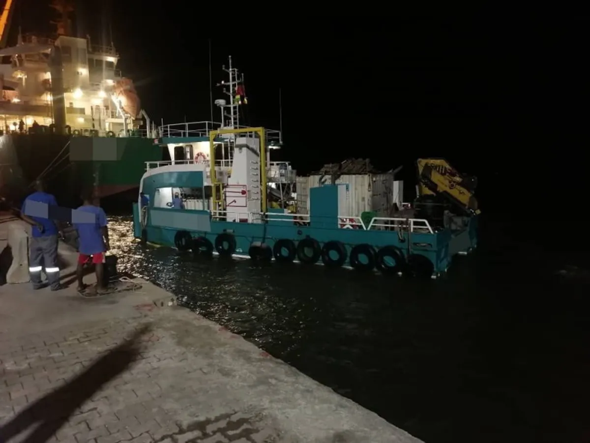 Kapal kerja untuk dijual