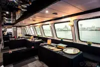 Kapal pelayaran untuk dijual