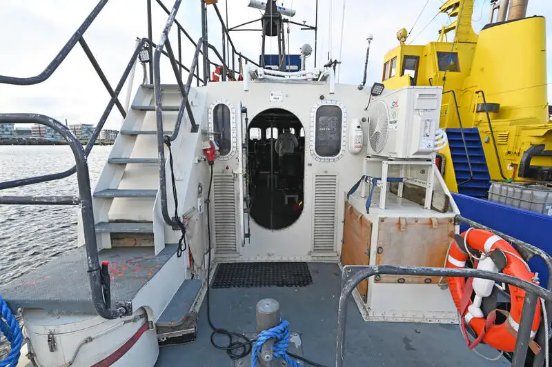 Kapal penyelamat untuk dijual