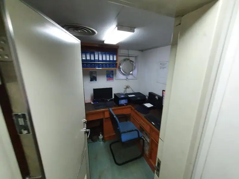 Kapal peti sejuk untuk dijual