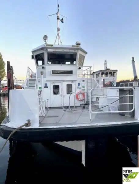 Kapal feri untuk dijual