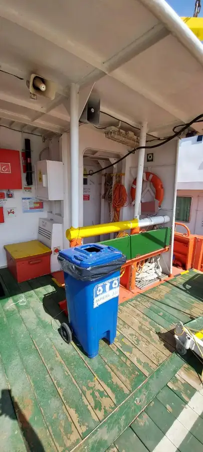 Kapal anak kapal untuk dijual