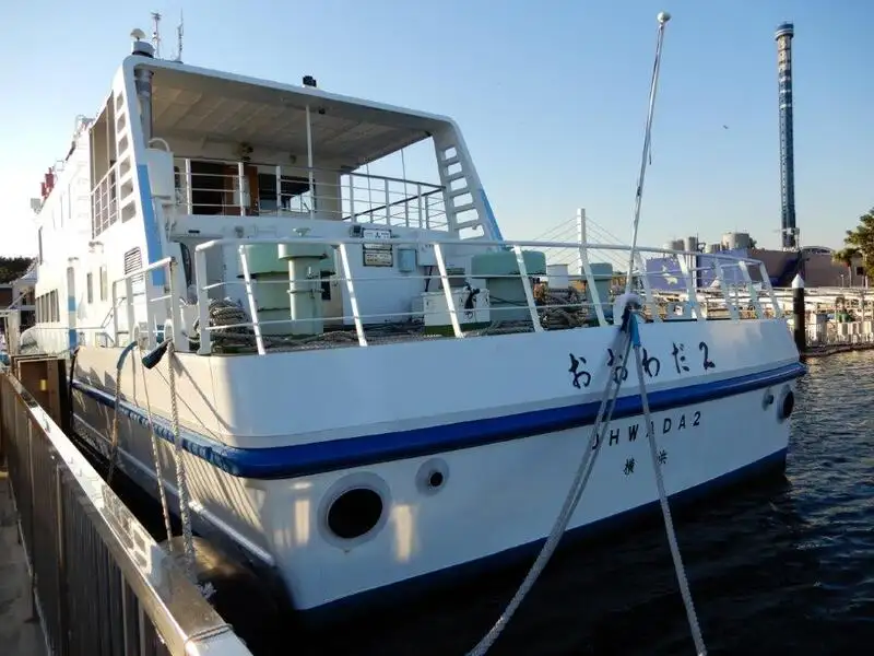Kapal pelayaran untuk dijual