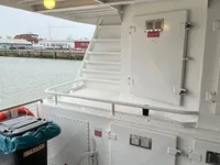 Kapal rondaan untuk dijual