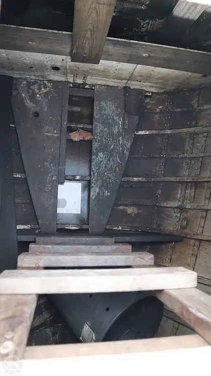 Kapal rondaan untuk dijual