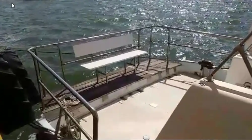 Kapal anak kapal untuk dijual