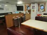 Kapal peti sejuk untuk dijual