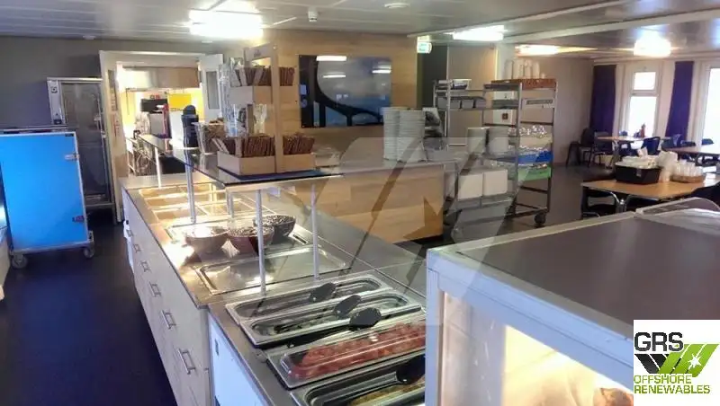 Kapal penginapan untuk dijual