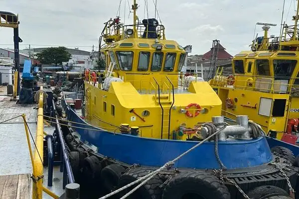Kapal tunda untuk dijual