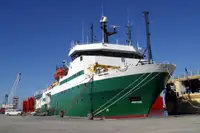 Kapal tinjauan untuk dijual