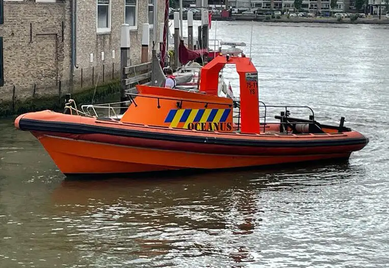 Kapal getah kaku untuk dijual
