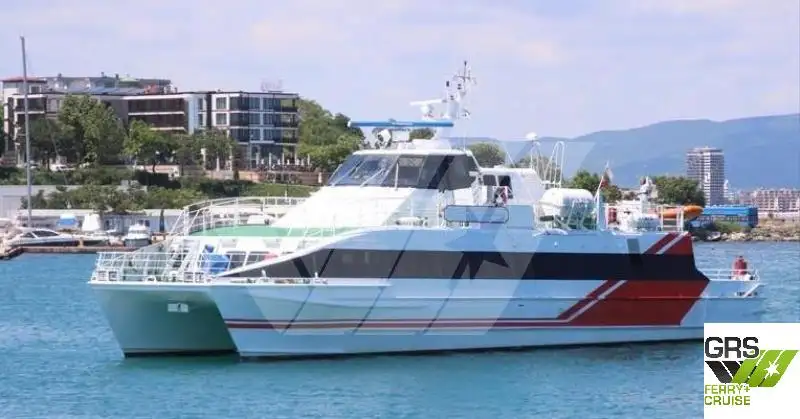 Kapal penumpang untuk dijual