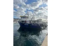 Kapal tinjauan untuk dijual