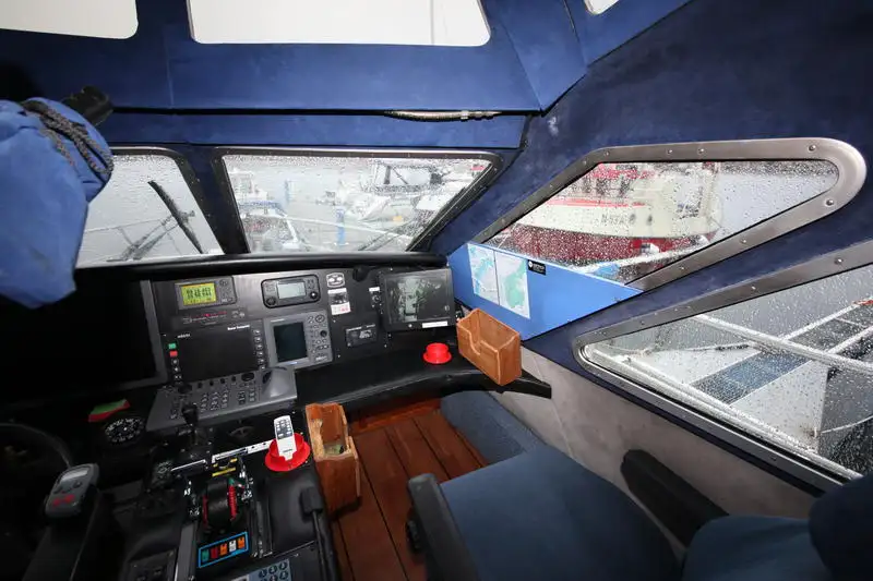 Kapal rondaan untuk dijual