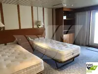 Kapal pelayaran untuk dijual